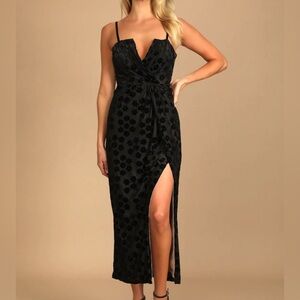 Lulu’s black velvet floral midi dress NWT size XL